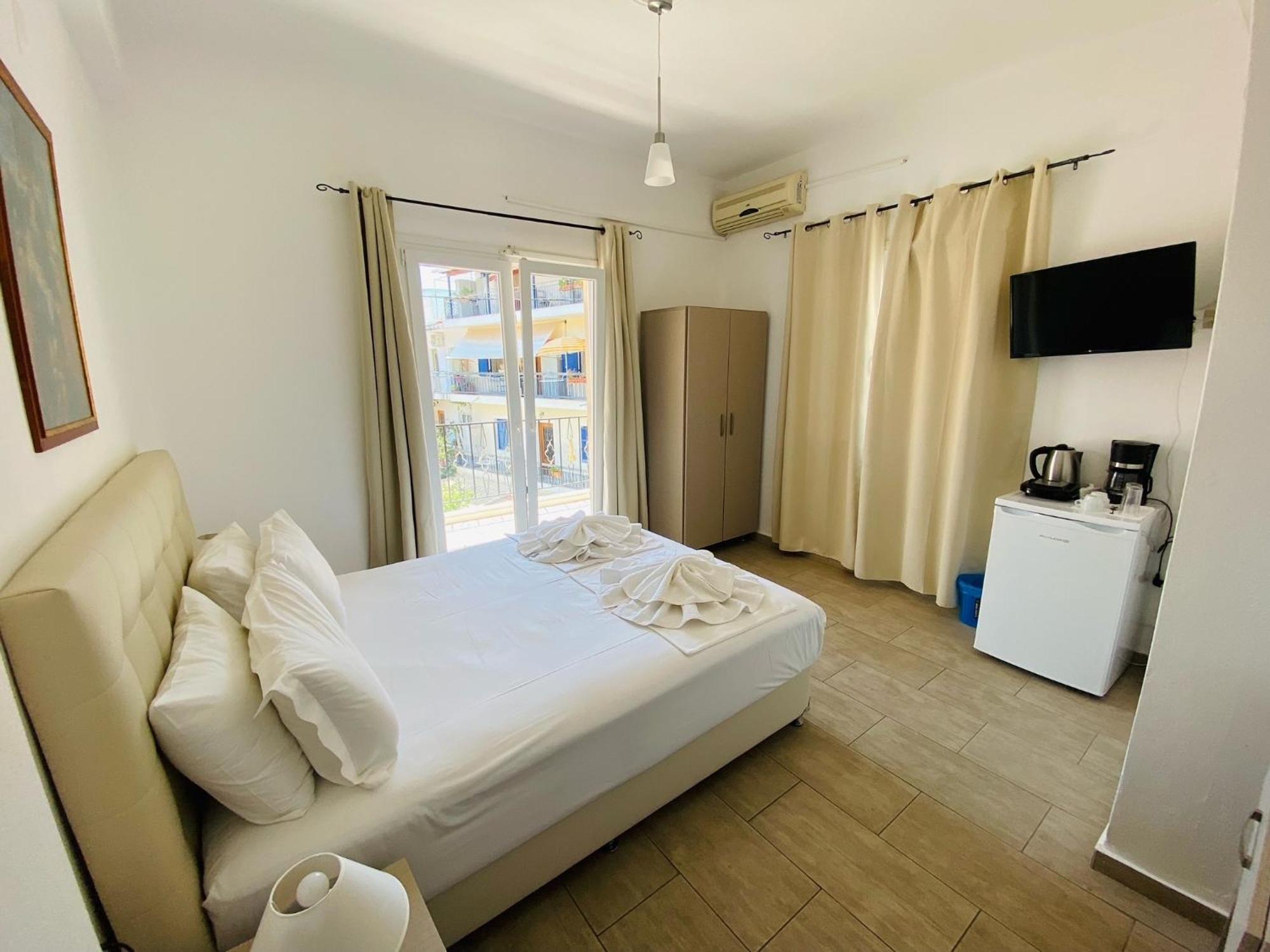 Central Hotel Парга Экстерьер фото